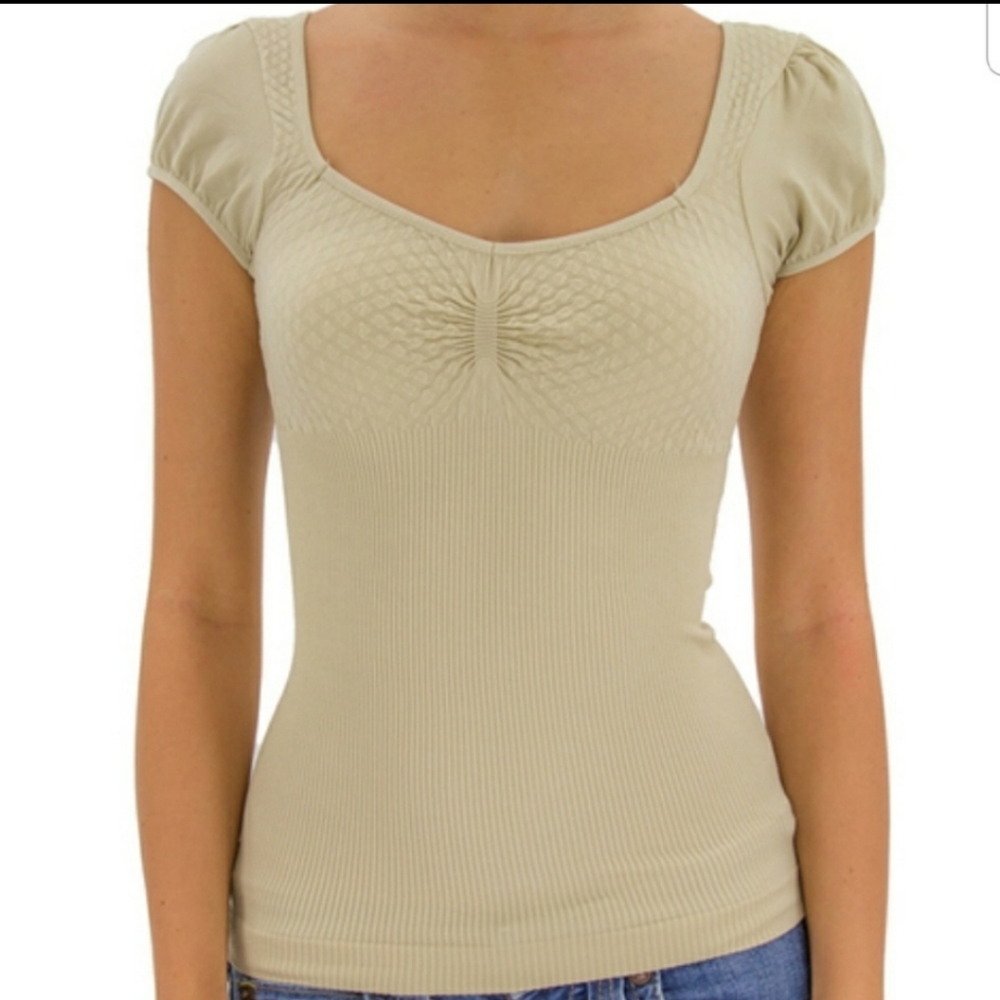Bundle Of Fitted Tops - Picture 2 of 8
